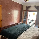 Beautiful Central & Comfortable Apartment